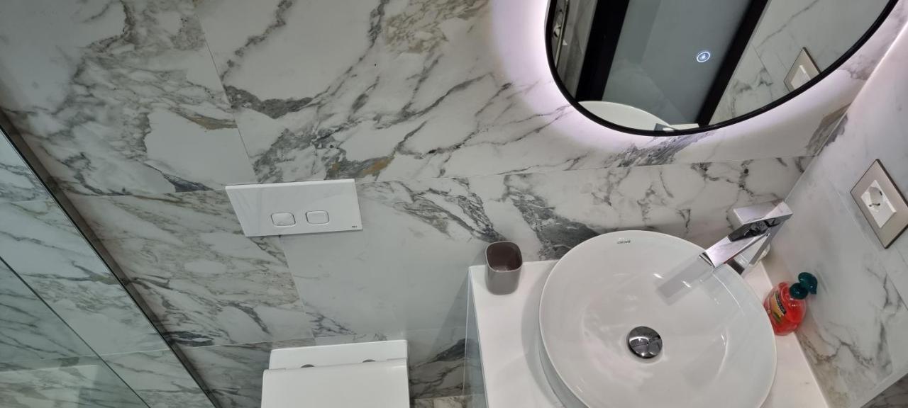 Deluxe Apartment Bllok Tirana Kültér fotó